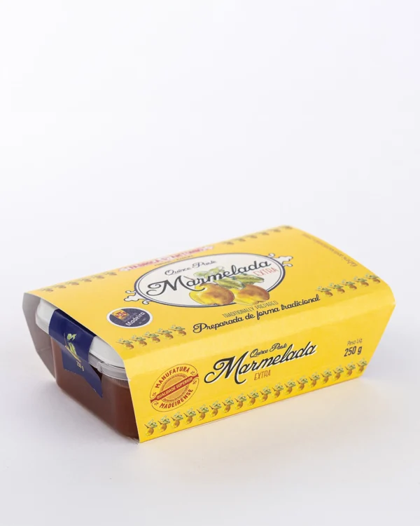 Marmelada Extra da Fábrica Santo António, 250g, embalagem com manga cartão amarela, produto visível na lateral