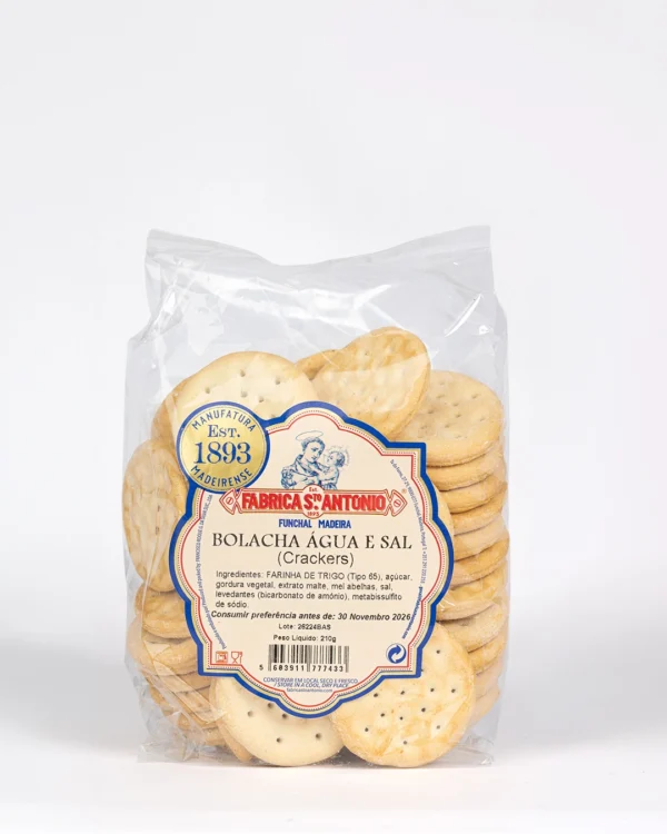Bolachas de água e sal, Fábrica Santo António, cor dourado claro, embaladas em saco transparente selado